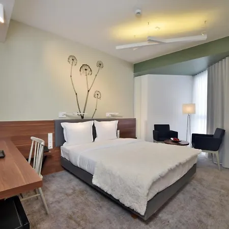 Hotel Focus Premium Conference & 4*