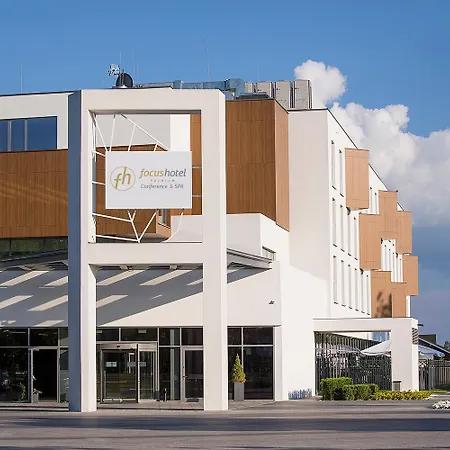Hotel Focus Premium Conference & 4*